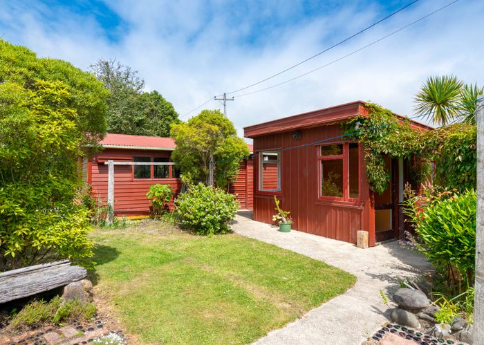  at 35 Mihiwaka Road, Long Beach, Port Chalmers
