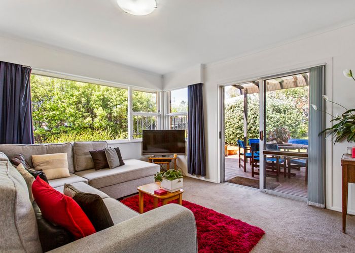  at 2/6 Mcdonald Crescent, Mount Wellington, Auckland