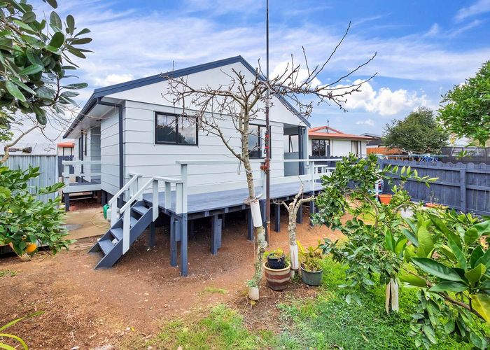  at 2/12 Cameron Place, Ranui, Auckland