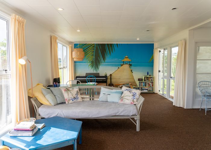 at 43 Kingi Street, Hokio Beach