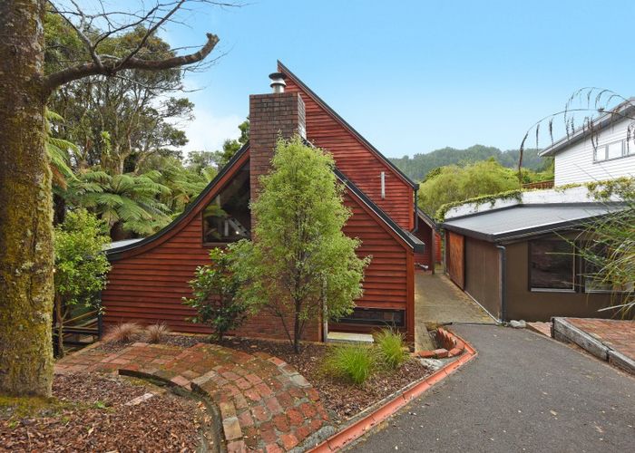  at 77 Wyndham Road, Pinehaven, Upper Hutt