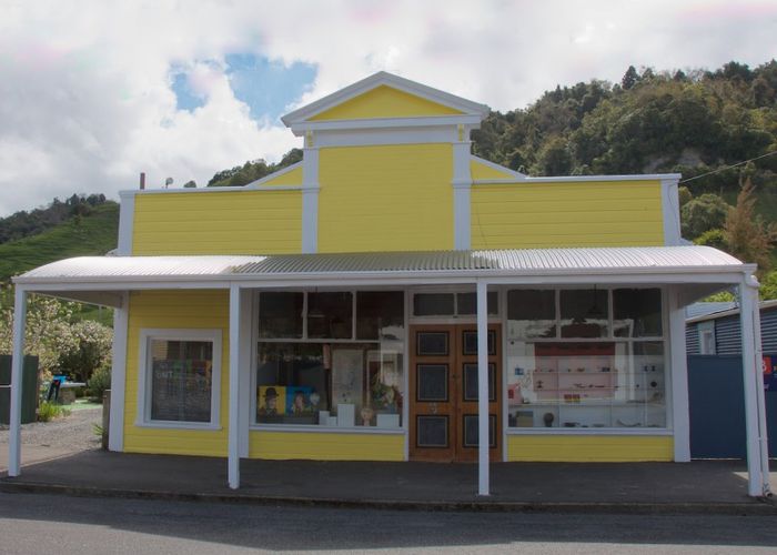  at 25 Broadway, Mangaweka