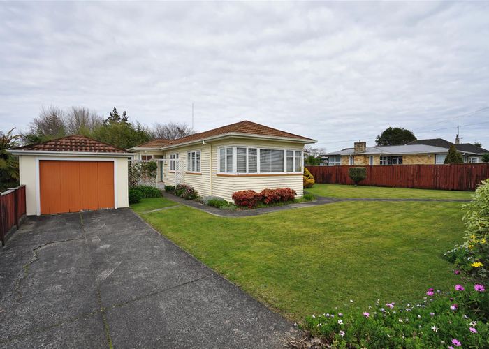  at 28 Normandy Avenue, Melville, Hamilton