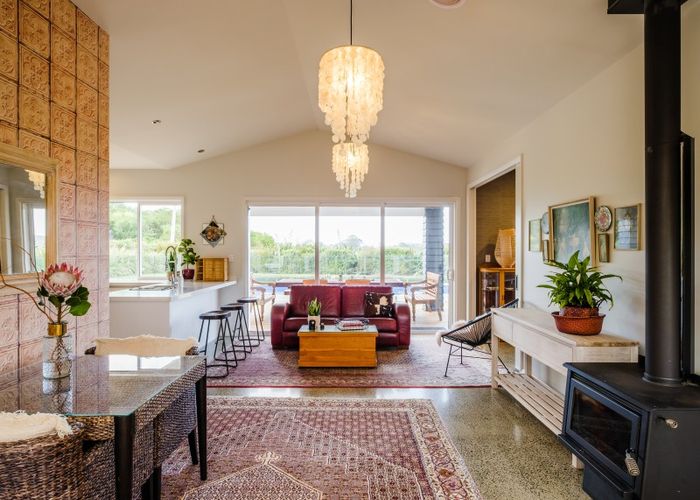  at 58 Scarlys Way, Okitu, Gisborne