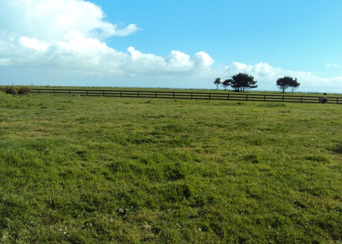  at 20 Elley Drive, Carters Beach, Westport