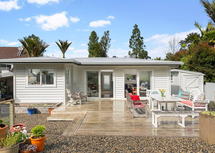  at 12 Ngaio Road, Titirangi, Auckland