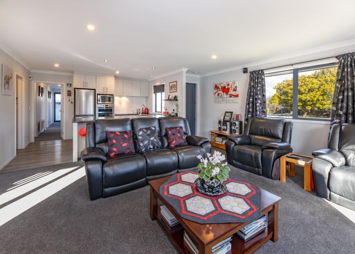 at 76 Avondale Road, Avondale, Christchurch