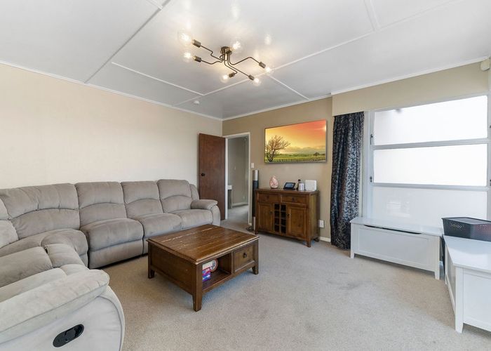  at 6 Chittick Street, Stokes Valley, Lower Hutt