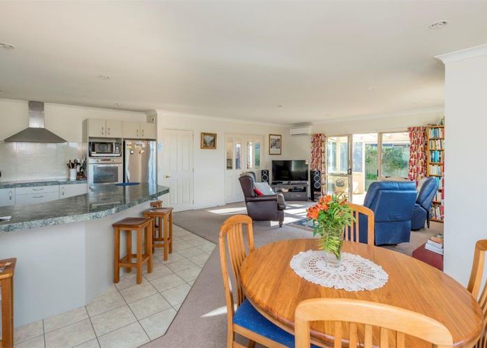  at 39 Rutherford Drive, Waikanae Beach, Waikanae