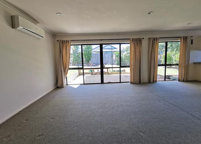  at 21 San Pedro Place, Henderson, Auckland