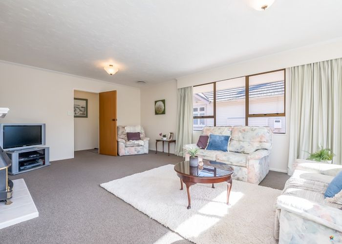  at 2/18 Norton Park Avenue, Fairfield, Lower Hutt