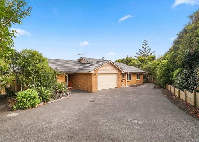  at 1/426 Don Buck Road, Massey, Auckland