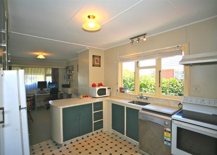  at 33 Evesham Crescent, Spreydon, Christchurch