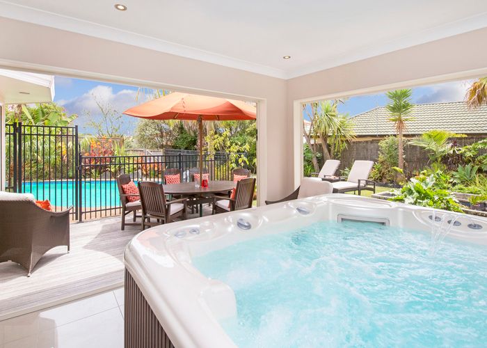  at 20 Jane Eyre Drive, Somerville, Auckland