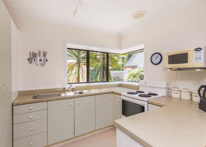  at 33 Youngs Road, Papakura, Papakura