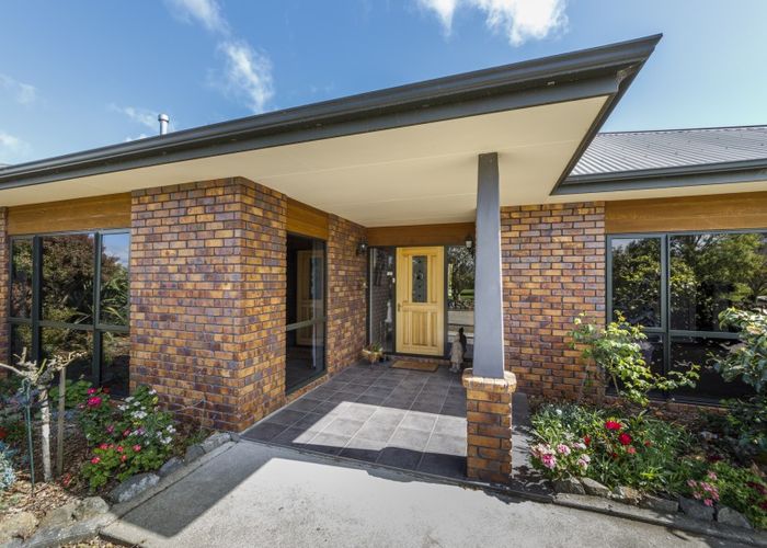  at 1 Bushview Lane, Palmerston North