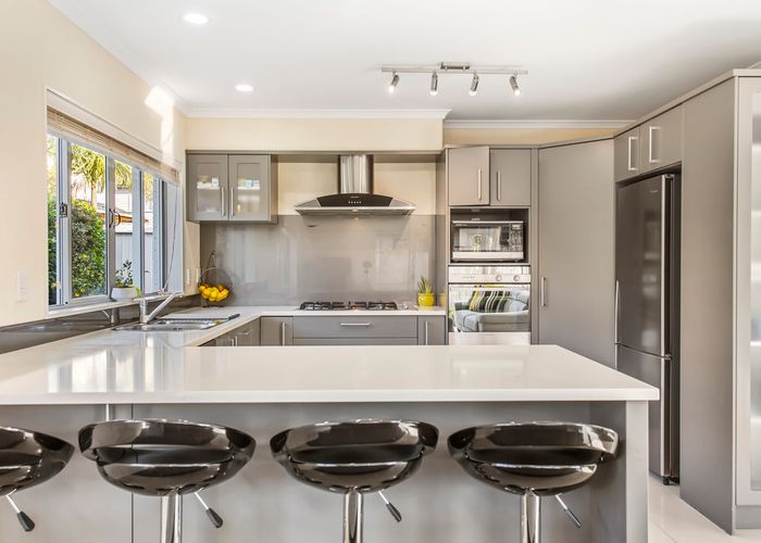  at 10 Briar Vale Place, Flat Bush, Auckland