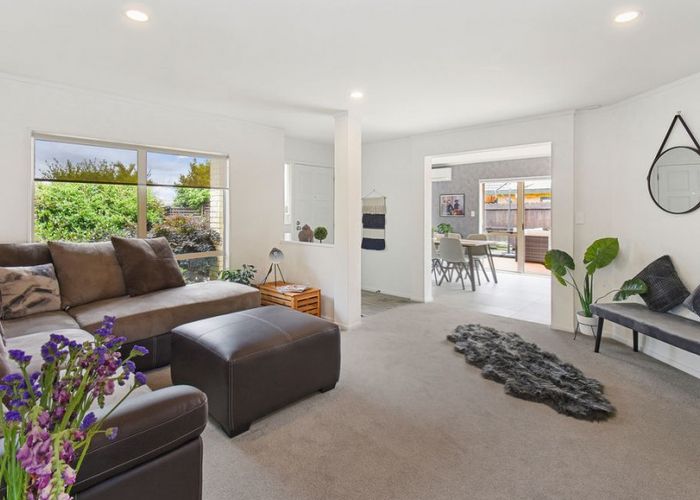  at 8 Sheriff Place, Randwick Park, Auckland