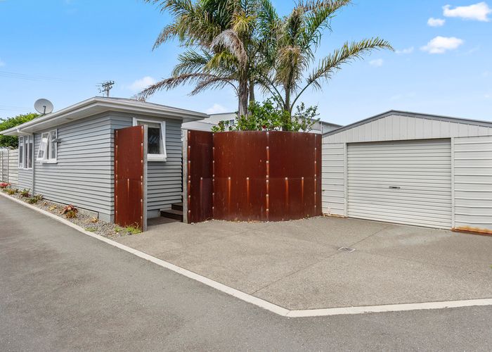  at 3 Dee Street, Mount Maunganui