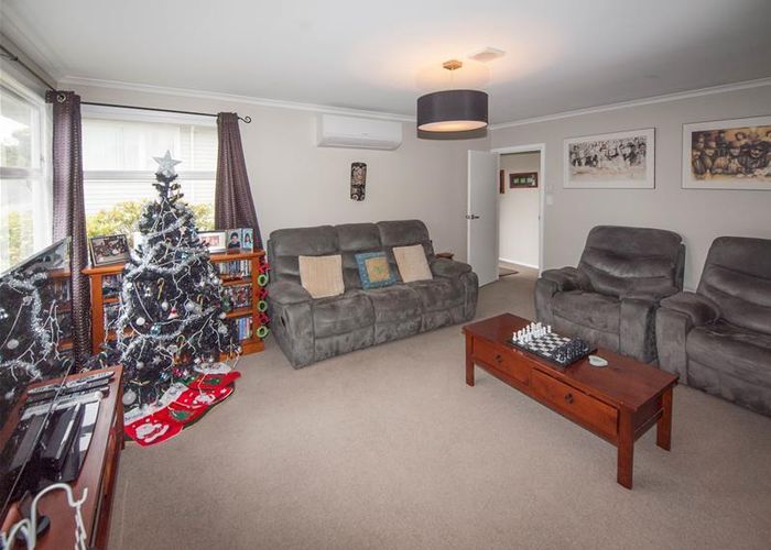  at 8 Lomita Road, Johnsonville, Wellington
