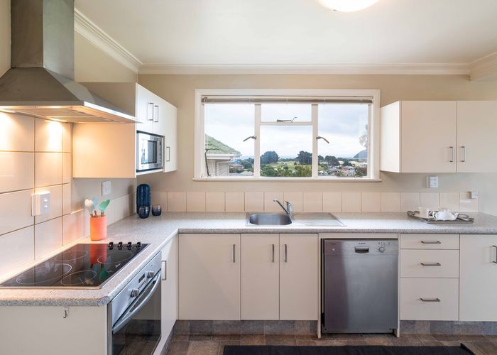  at 18 Chisholm Place, Tainui, Dunedin