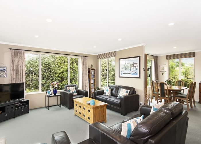  at 6 Redere Place, Richmond