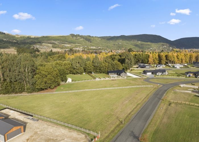  at 18 Lancewood Way, Kinloch, Taupo