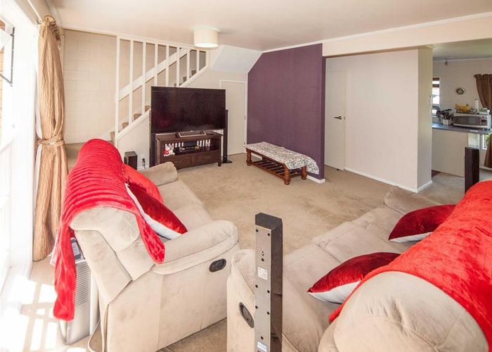  at 91 Churton Drive, Churton Park, Wellington