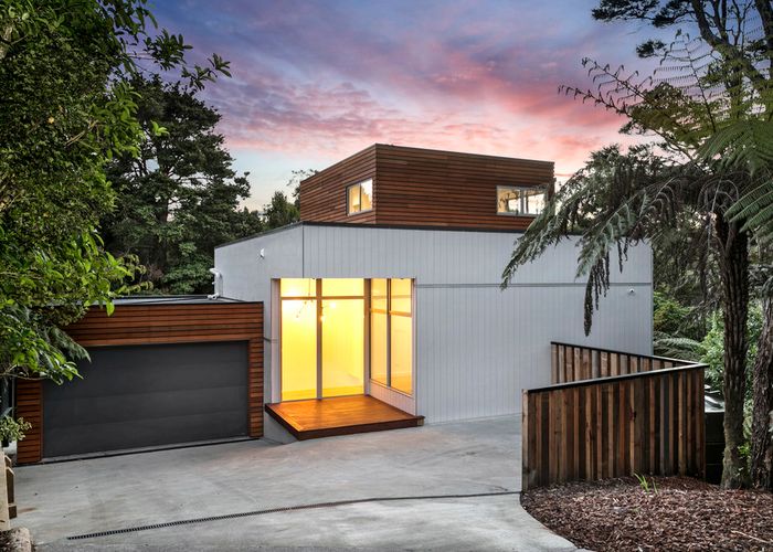  at 51F Rimutaka Place, Titirangi, Auckland