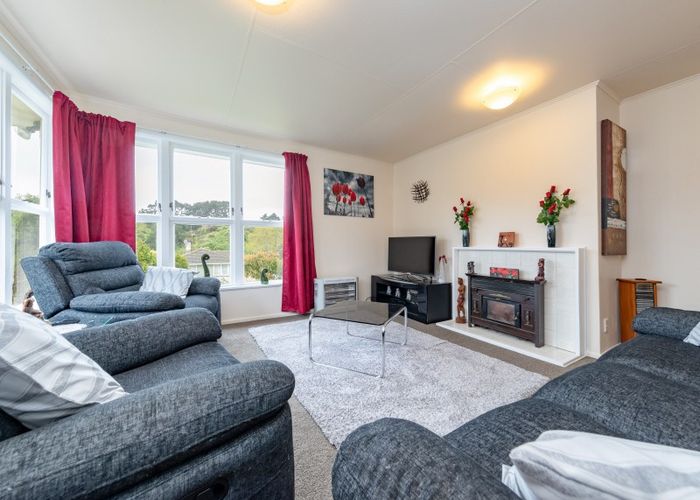  at 15 Bellona Place, Cannons Creek, Porirua