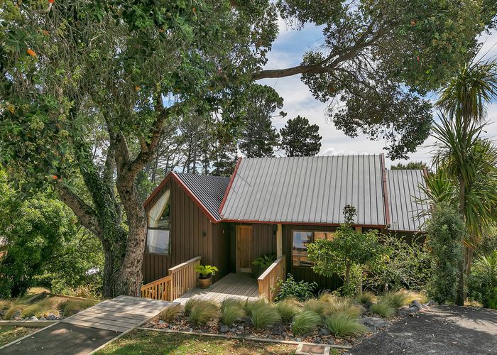  at 25 Jacaranda Avenue, Beach Haven, Auckland