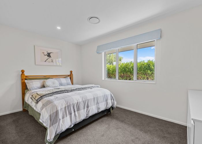  at 10 Lakebridge Place, Parklands, Christchurch City, Canterbury