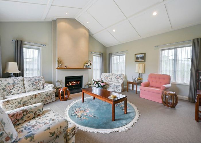  at 10 Aspen Court, Huntington, Hamilton