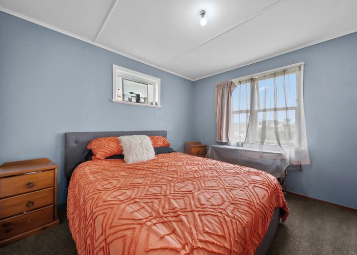  at 3 Winthrop Way, Mangere East, Auckland