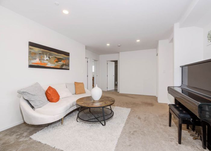  at 114 Chivalry Road, Glenfield, Auckland