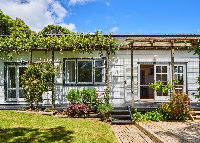  at 4 Sheridan Terrace, Johnsonville, Wellington