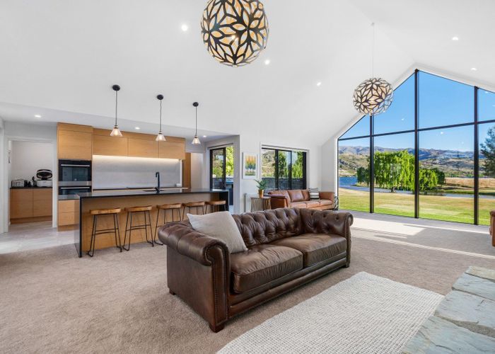  at 8 Wakefield Lane, Mount Pisa