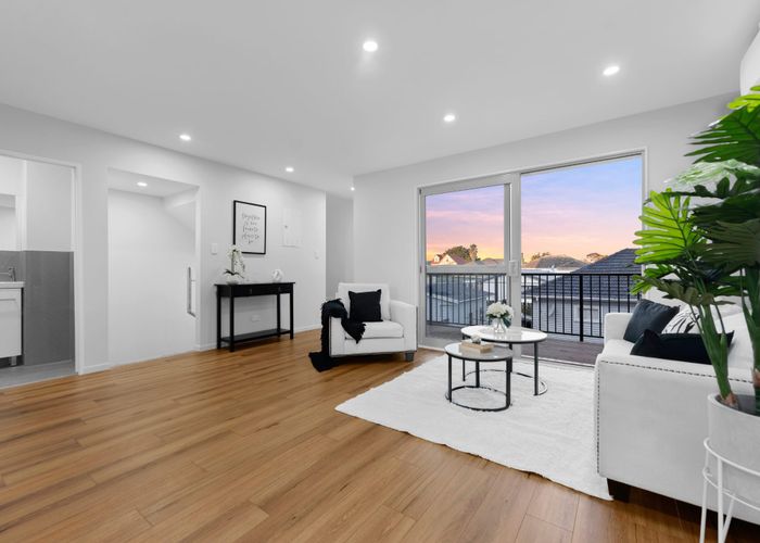  at 4/8 Reeves Avenue, Papatoetoe, Manukau City, Auckland