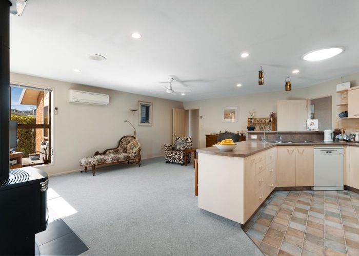  at 10 Mayfair Grove, Alexandra, Alexandra