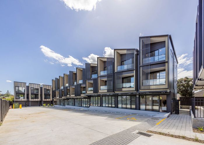  at 2/54 Taharoto Road, Takapuna, North Shore City, Auckland