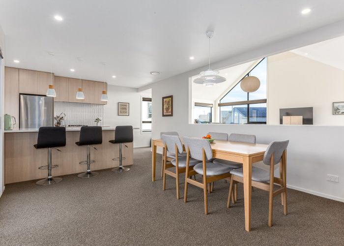  at 9 Lemonwood Way, Woodridge, Wellington