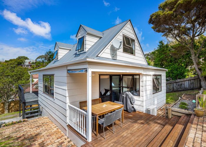  at 2/32 Palliser Lane, Browns Bay, Auckland