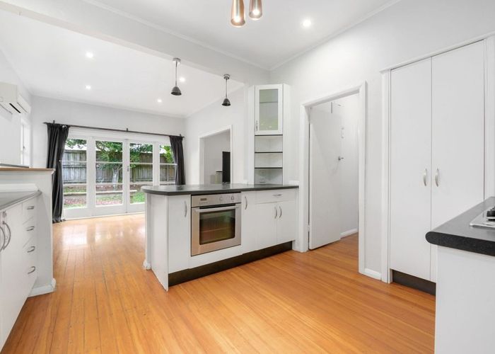  at 36 Forest Lake Road, Forest Lake, Hamilton, Waikato