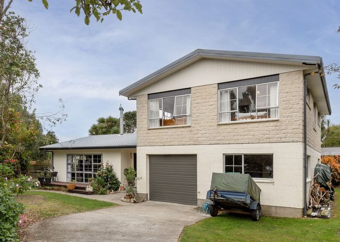  at 11 Cape Foulwind Road, Carters Beach, WESTPORT