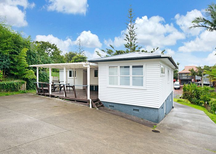  at 27 Kohekohe Street, New Lynn, Auckland