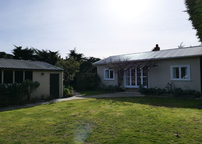  at 3 Hemara Street, Waikanae Beach, Waikanae