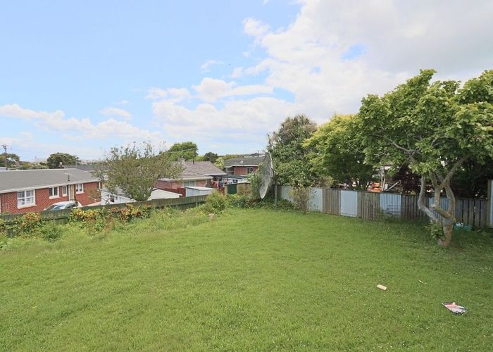  at 5 Patricia Place, Hill Park, Manukau City, Auckland