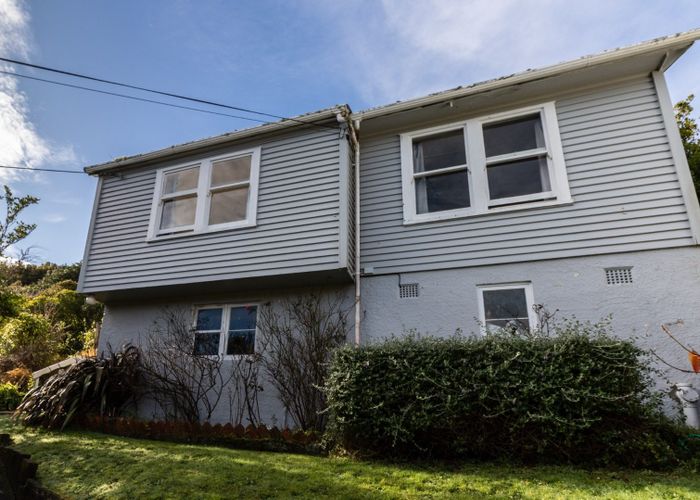  at 6 Montgomery Avenue, Karori, Wellington