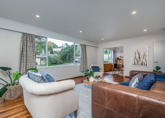  at 52 Kiwi Crescent, Tawa, Wellington