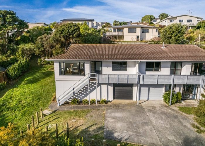  at 49a Albatross Close, Whitby, Porirua, Wellington